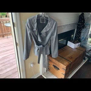 Fitted dress jacket with belt